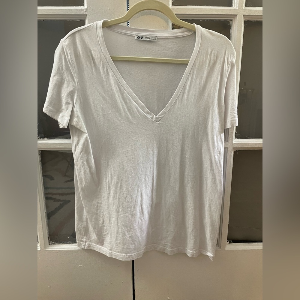 White Zara T shirt